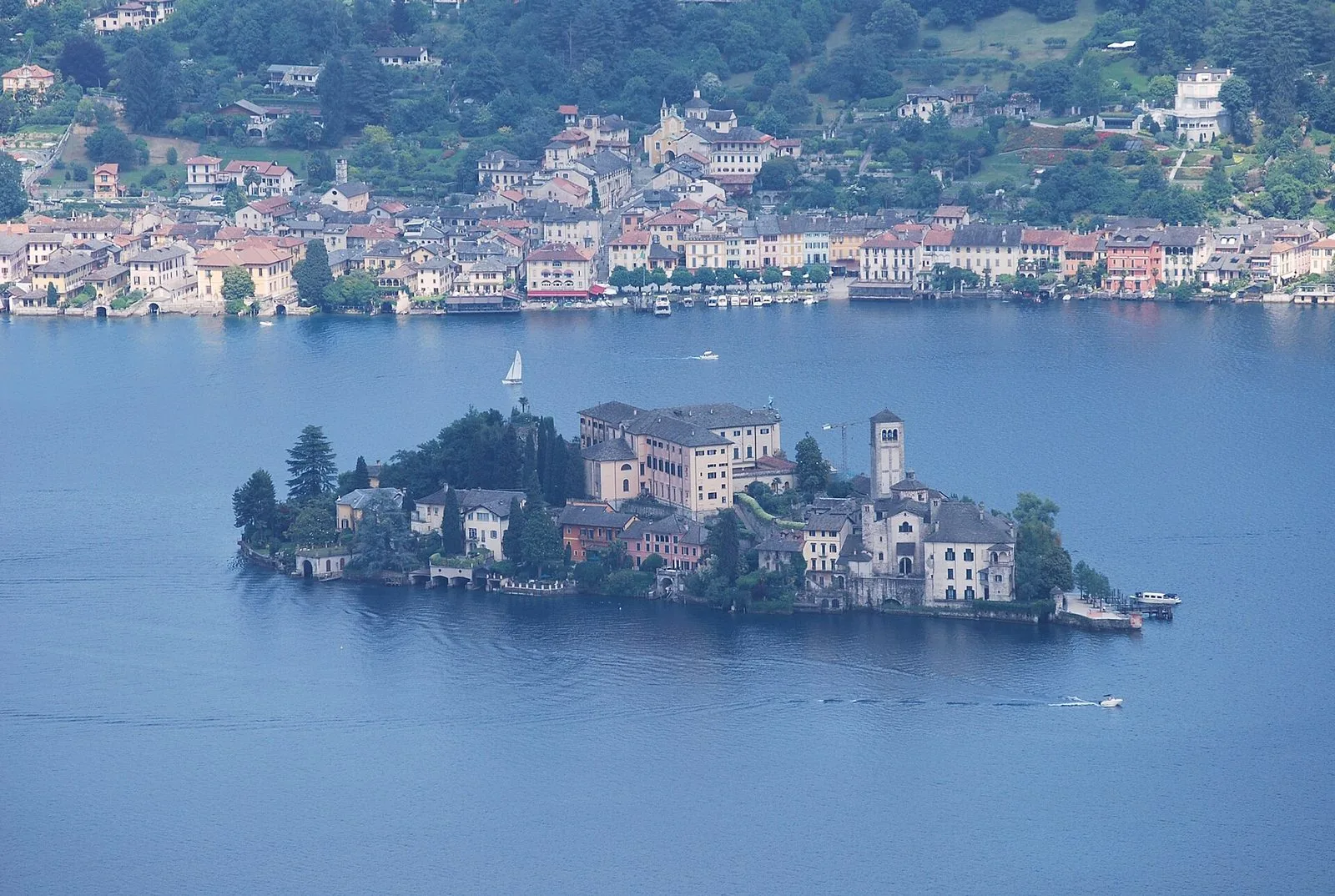 L'Isola di San Giulio sul Lago d'Orta